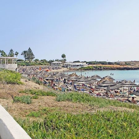 Villa Sunday Ayia Napa Bagian luar foto