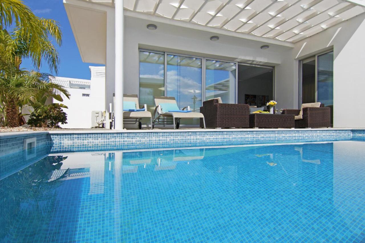 Villa Sunday Ayia Napa Bagian luar foto